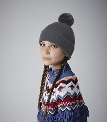 Beechfield_Junior-Original-Pom-Pom-Beanie_B426b_Graphite-Grey-Lifestyle