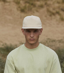 Beechfield_Organic-Cotton-Unstructured-5-Panel-Cap_B64N-Sand-Lifestyle-2