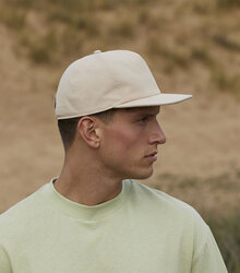 Beechfield_Organic-Cotton-Unstructured-5-Panel-Cap_B64N-Sand-Lifestyle-6