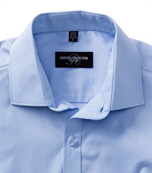 Russell-Mens-Short-Sleeve-Fitted-Ultimate-Stretch-Shirt-961M-bright-sky-detail