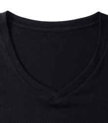 Russell-Mens-v-neck-HD-T-166M-black-detail