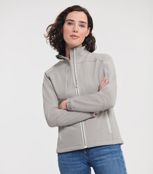 Russell_Ladies-Bionic-Softshell-Jacket_410F_0R410F0BK_Model_front