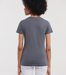 Russell_Ladies-Pure-Organic-Heavy-Tee_118F_0R118F0CG_Model_back