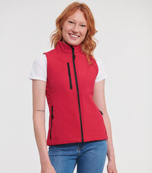 Russell_Ladies-Soft-Shell-Gilet_141F_0R141F0CR_Model_front