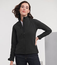 Russell_Ladies-Soft-Shell-Jacket_140F_0R140F036_Model_side