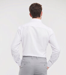 Russell_Mens-Long-Sleeve-Easy-Care-Tailored-Oxford-Shirt_922M_0R922M030_Model_back