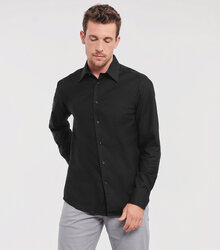 Russell_Mens-Long-Sleeve-Easy-Care-Tailored-Oxford-Shirt_922M_0R922M036_Model_full