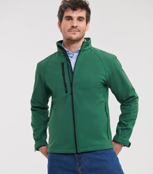 Russell_Soft-Shell-Jacket_140M_0R140M038_Model_front