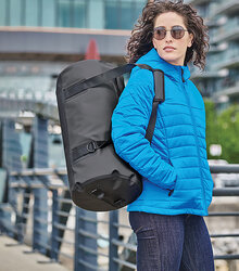 Stormtech_Narvik-Waterproof-Duffel-35L_FCX-2_lifestyle_3